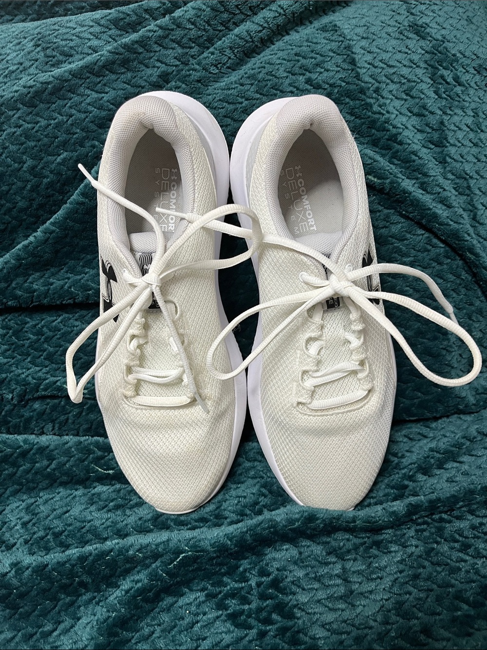 Skechers Women’s White Lace-Up Athletic Sneakers
